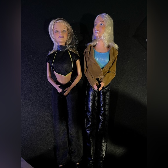 New Britney Spears and Christina Aguilera Barbie dolls. Avon exclusive - Picture 3 of 5